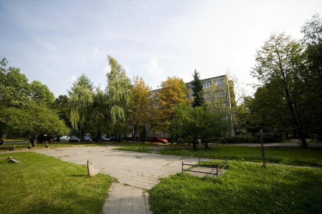 Daugiabučių aikštelės laukia šviesesnio rytojaus