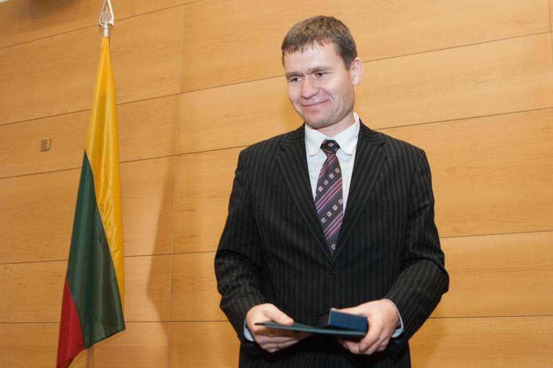 Apdovanoti Lietuvos diplomatijai nusipelnę asmenys