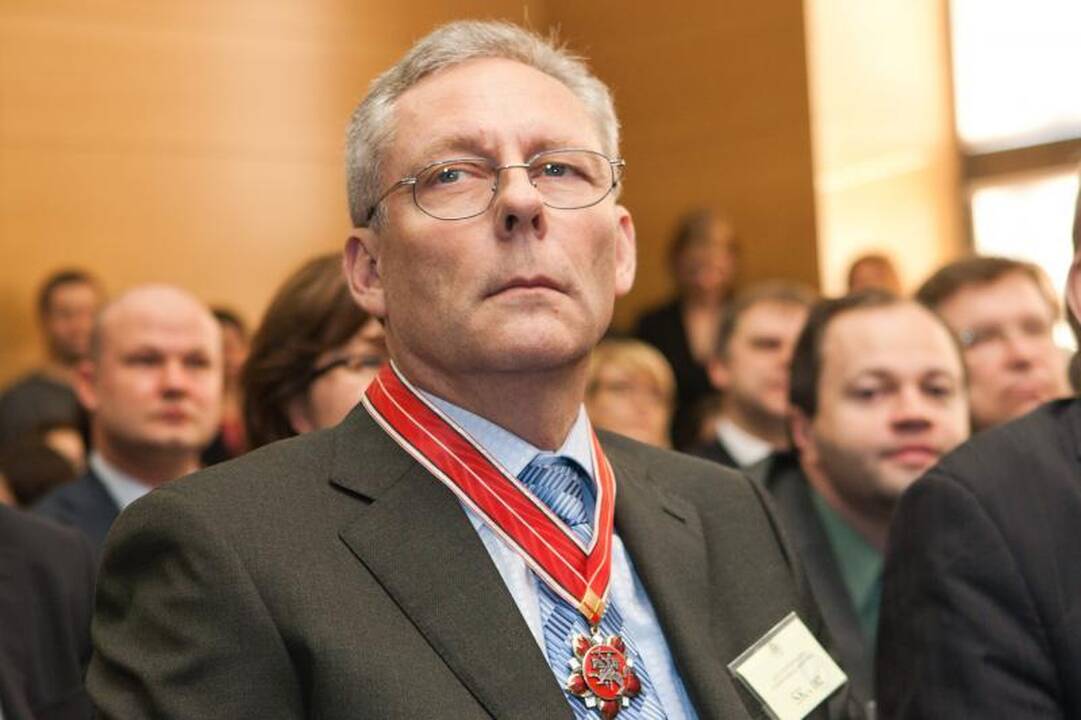 Apdovanoti Lietuvos diplomatijai nusipelnę asmenys