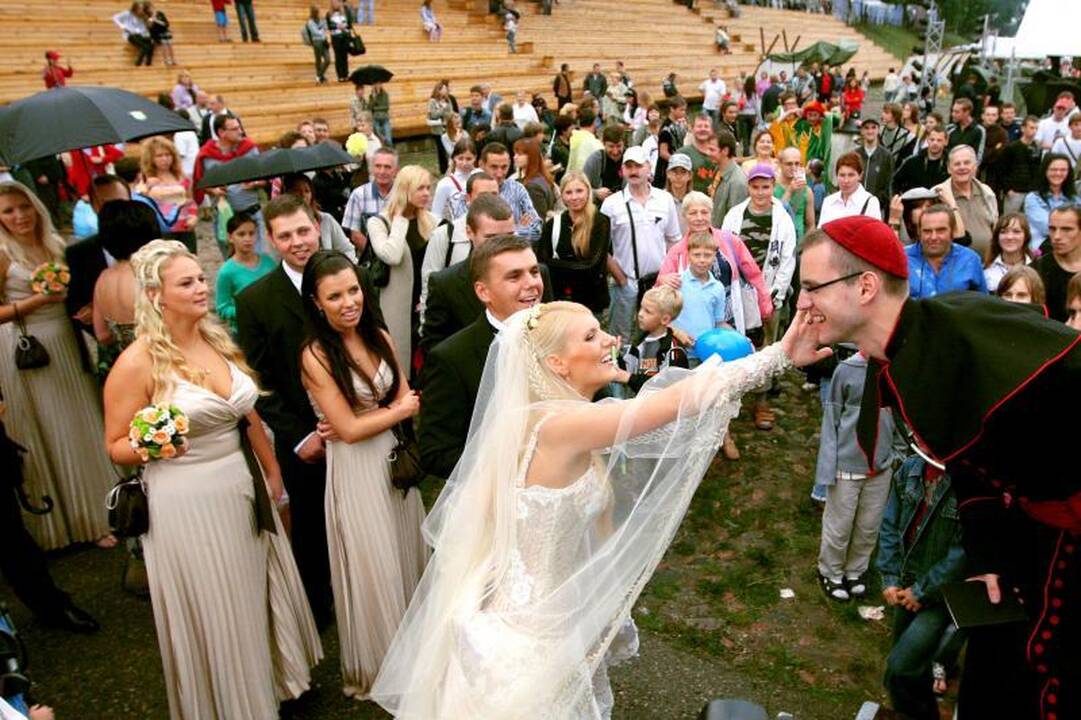 Hanzos dienų akcentai - naktinis ugnies šou ir oro balionų fiesta