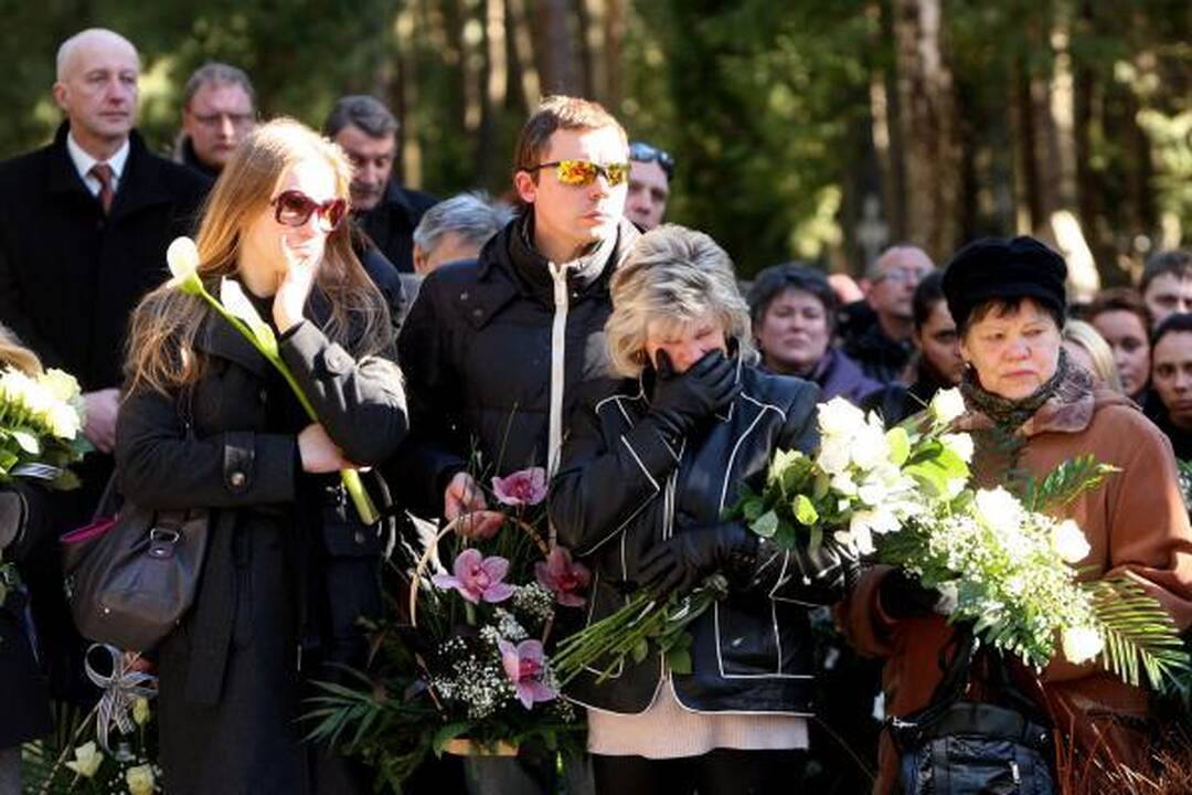 A.Dautartas atgulė šalia savo brolio ir senelių