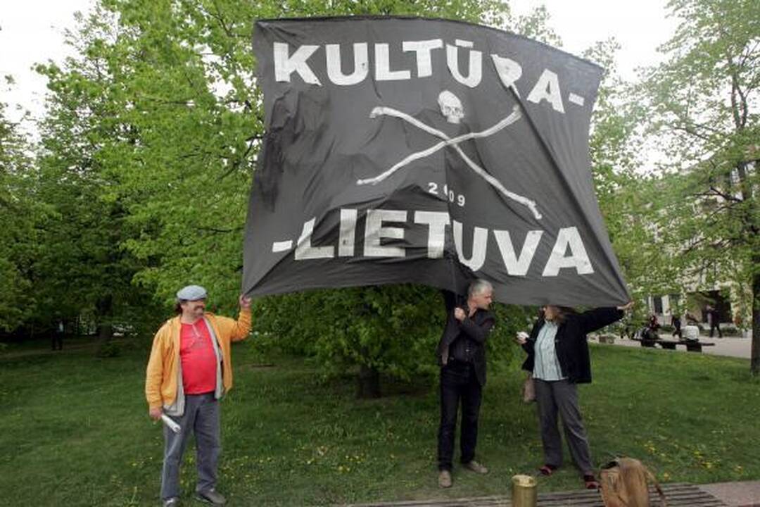 Prie Seimo menininkai klausė: „Sudie, kultūra?“ (papildyta 17:41)