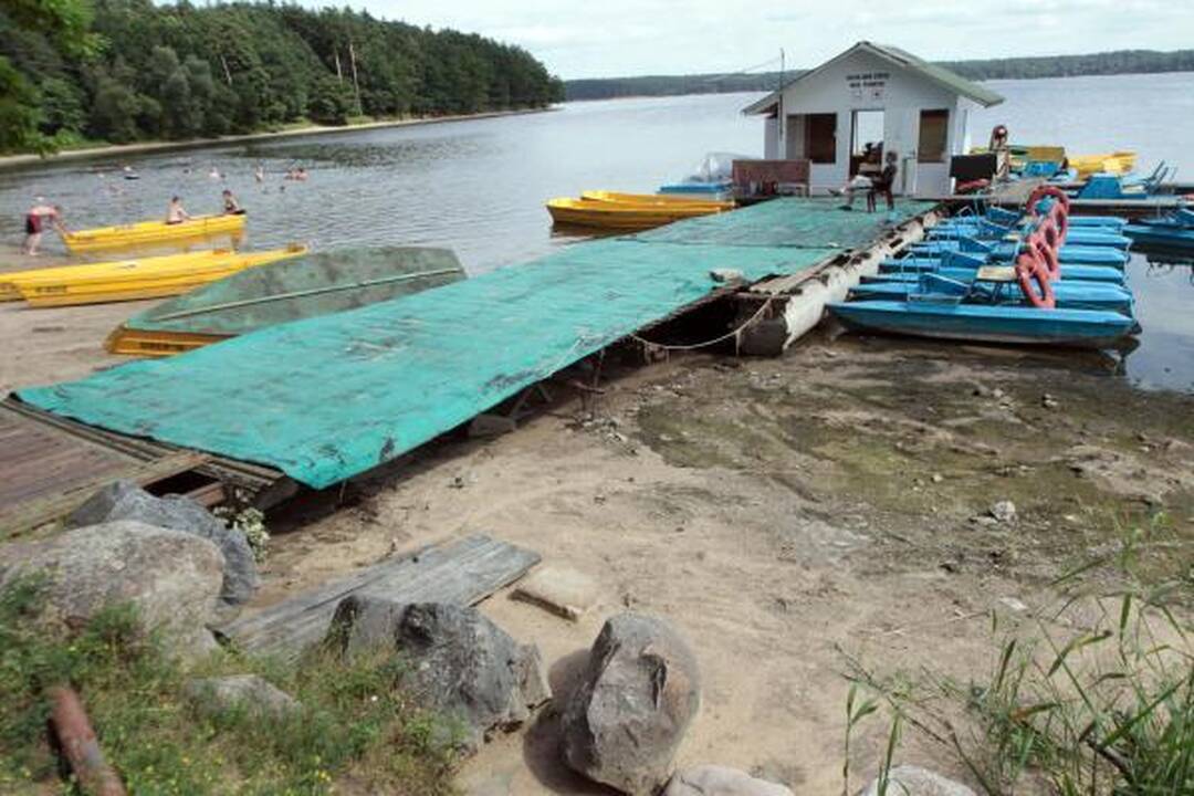 Dėl sausros nuseko Kauno marios
