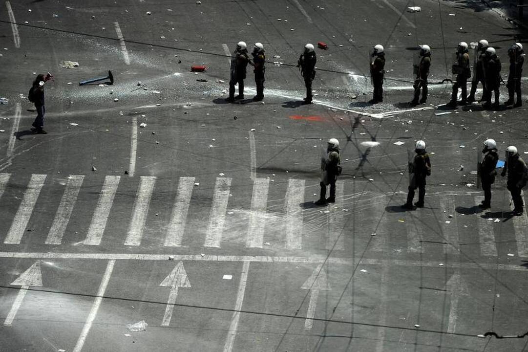 Atėnuose policija prieš protestuotojus panaudojo ašarines dujas (atnaujinta)