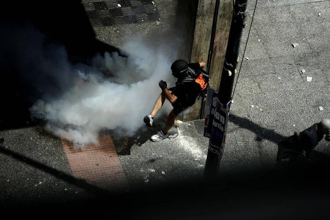 Atėnuose policija prieš protestuotojus panaudojo ašarines dujas (atnaujinta)