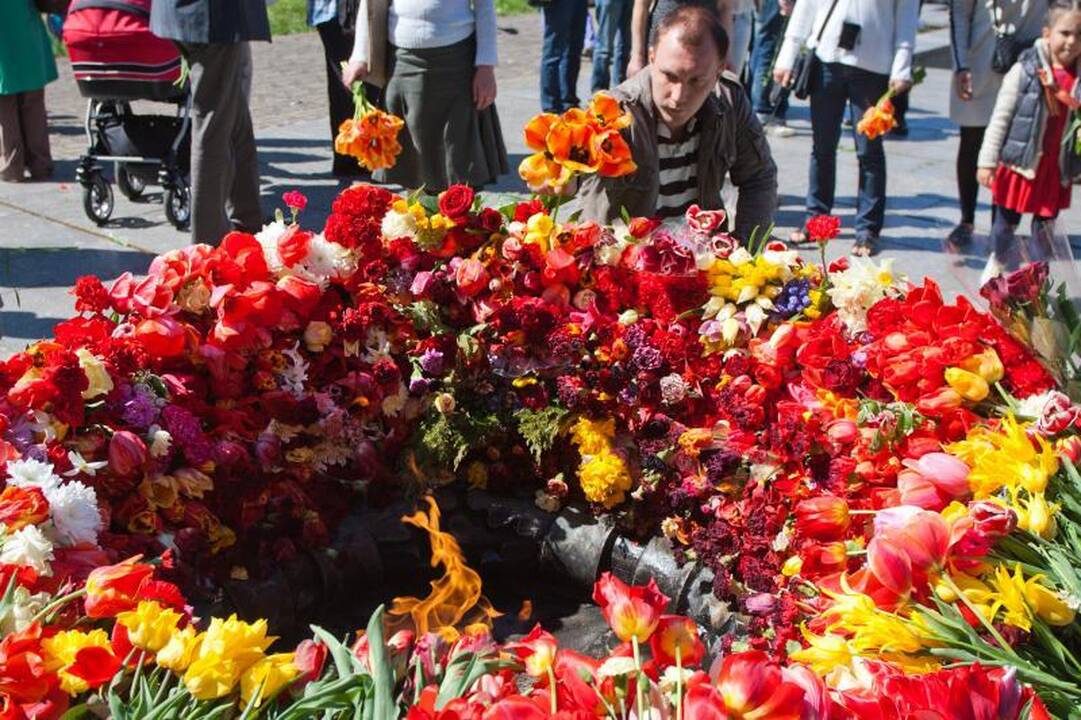 Antakalnio kapinėsė karo veteranai minėjo gegužės 9-ąją