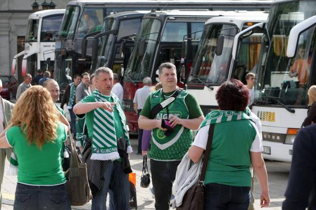 „Žalgirio“ fanai išlydėti į lemiamas LKL finalo rungtynes