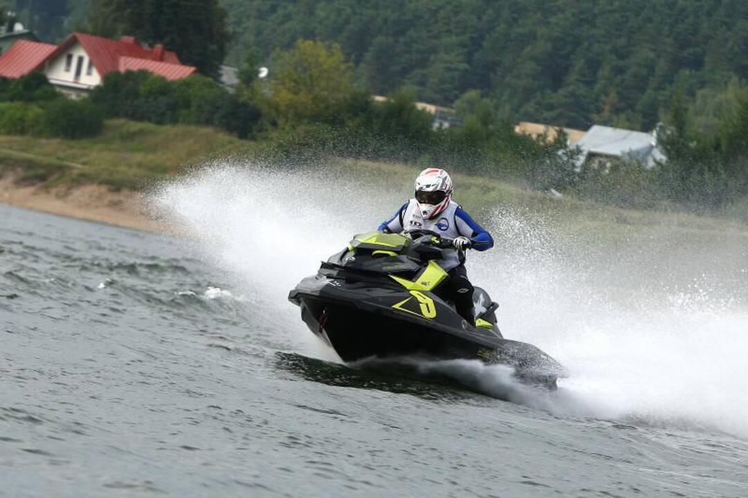 Lampėdžių karjere – vandens motociklų kovos