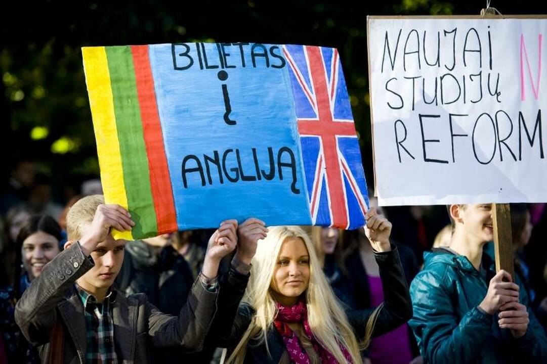 Kauno moksleiviai šaukia: žlugdoma mūsų ateitis! 