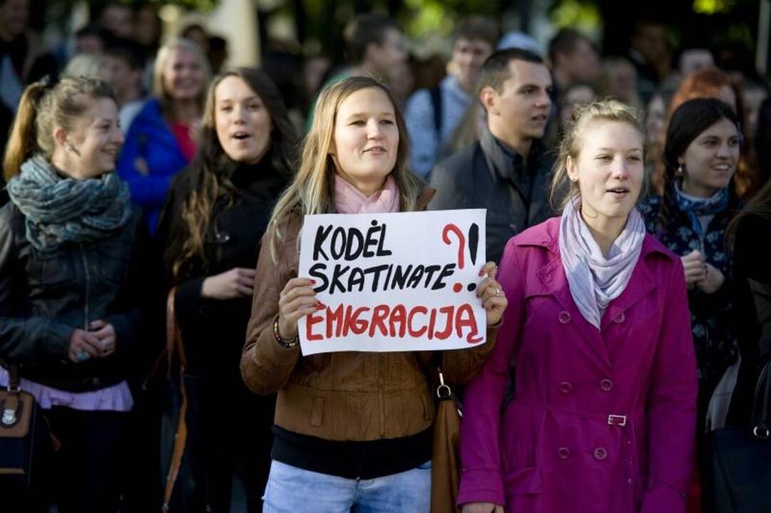 Kauno moksleiviai šaukia: žlugdoma mūsų ateitis! 