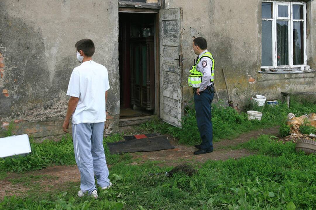 Tauragės rajone – dviguba žmogžudystė, policija ieško įtariamojo