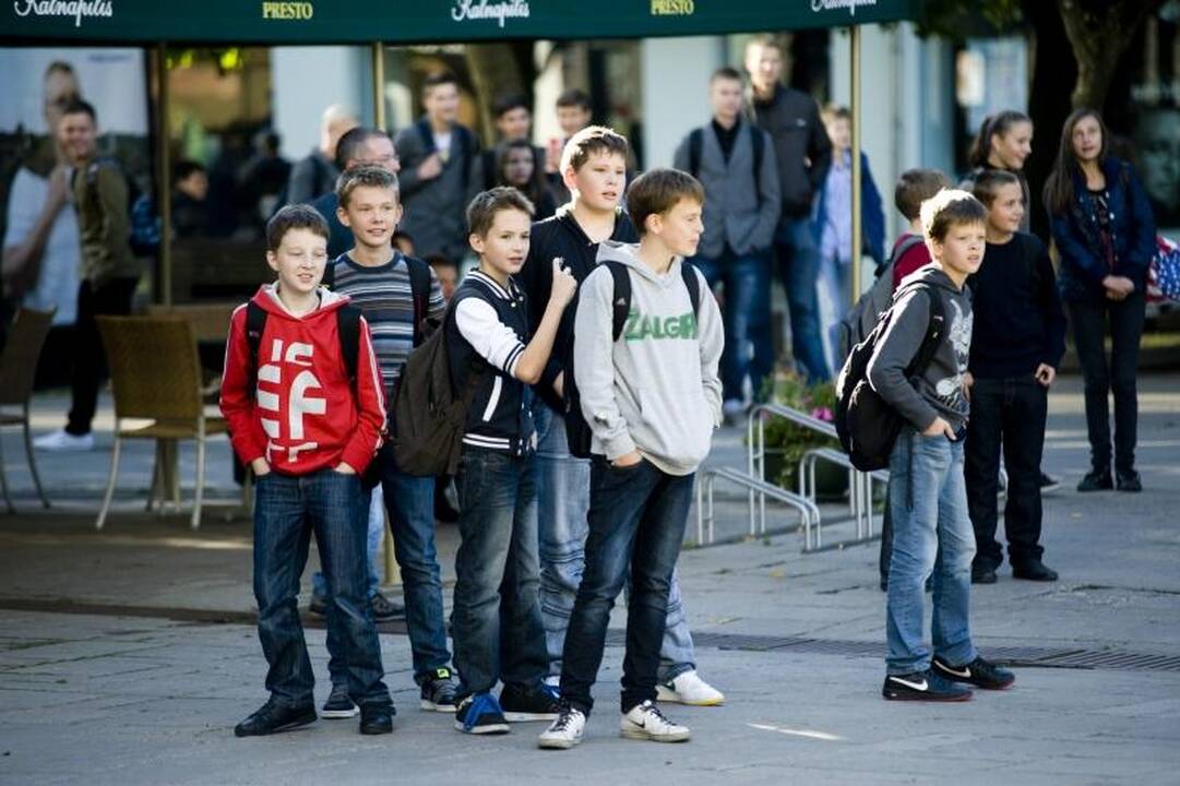 Kauno moksleiviai šaukia: žlugdoma mūsų ateitis! 