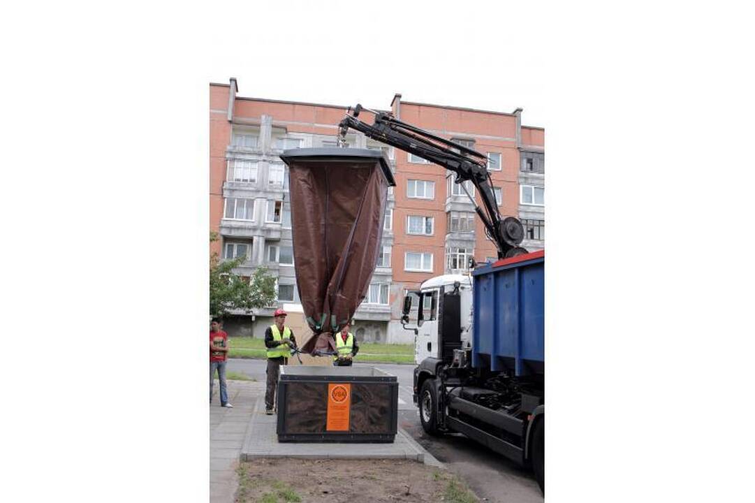 Klaipėdiečių teismui – dar vienas požeminis konteineris