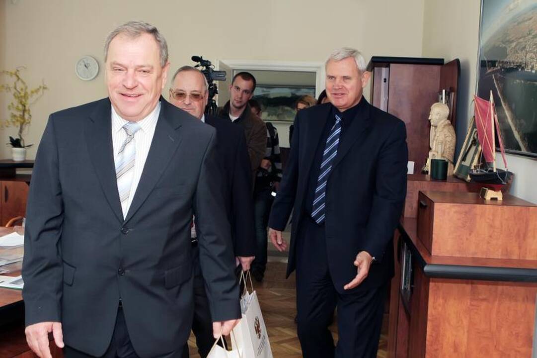 Klaipėdos merą aplankė buvęs ir naujasis Rusijos konsulai
