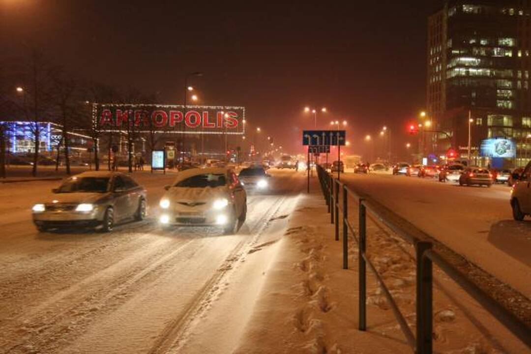Uostamiesčio gatvės pradėtos valyti visu pajėgumu