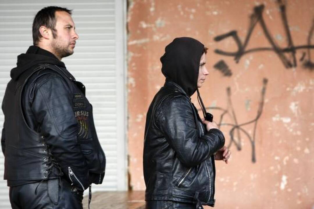 Baikerių sezono uždaryme – keptas šernas