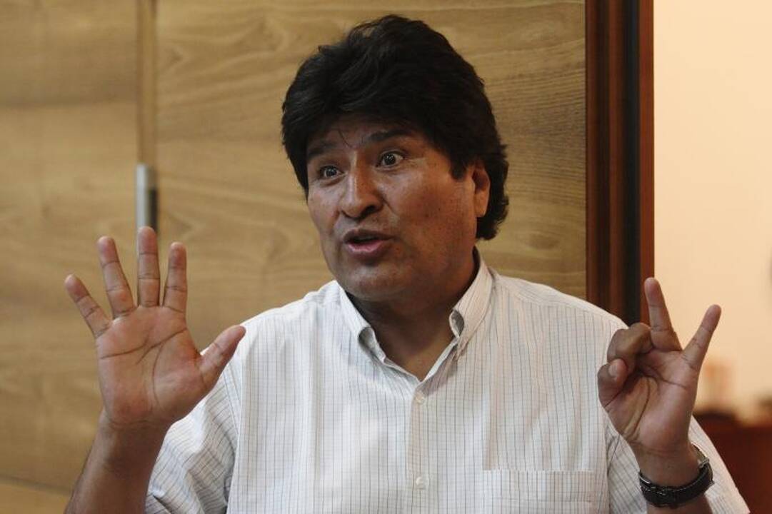 Bolivija pasipiktinus: prezidento E. Moraleso lėktuvą Europoje užlaikė