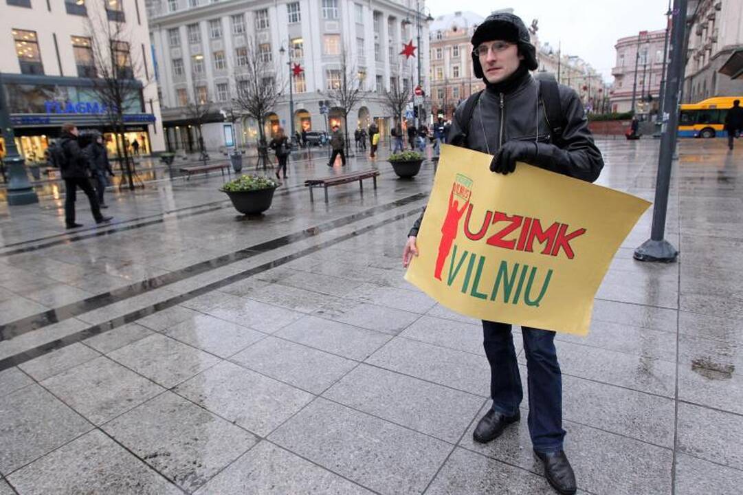 Piketuotojai: neduoti išmaldos - nehumaniška 