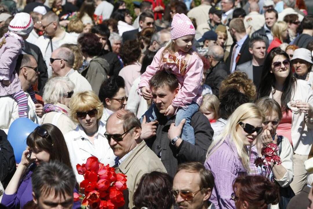 Gegužės 9-ąją klaipėdiečiai paminėjo karių kapinėse (papildyta)