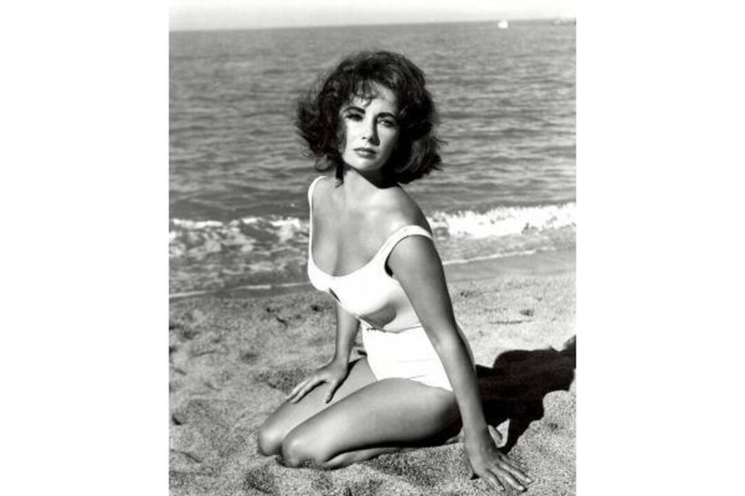 Mirė aktorė Elizabeth Taylor (papildyta)