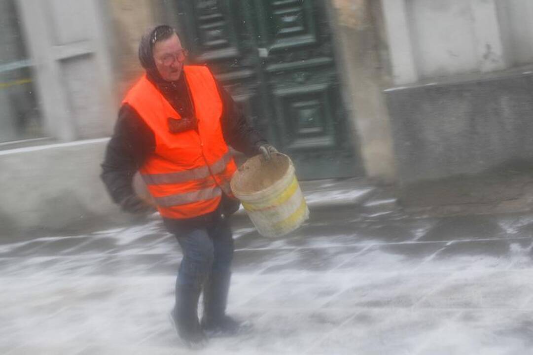 Balta žiema pagaliau atėjo ir į Vilniaus kiemus