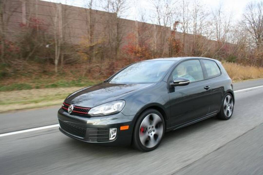 VW ir „Adidas“ sukūrė specialų „Golf GTI“