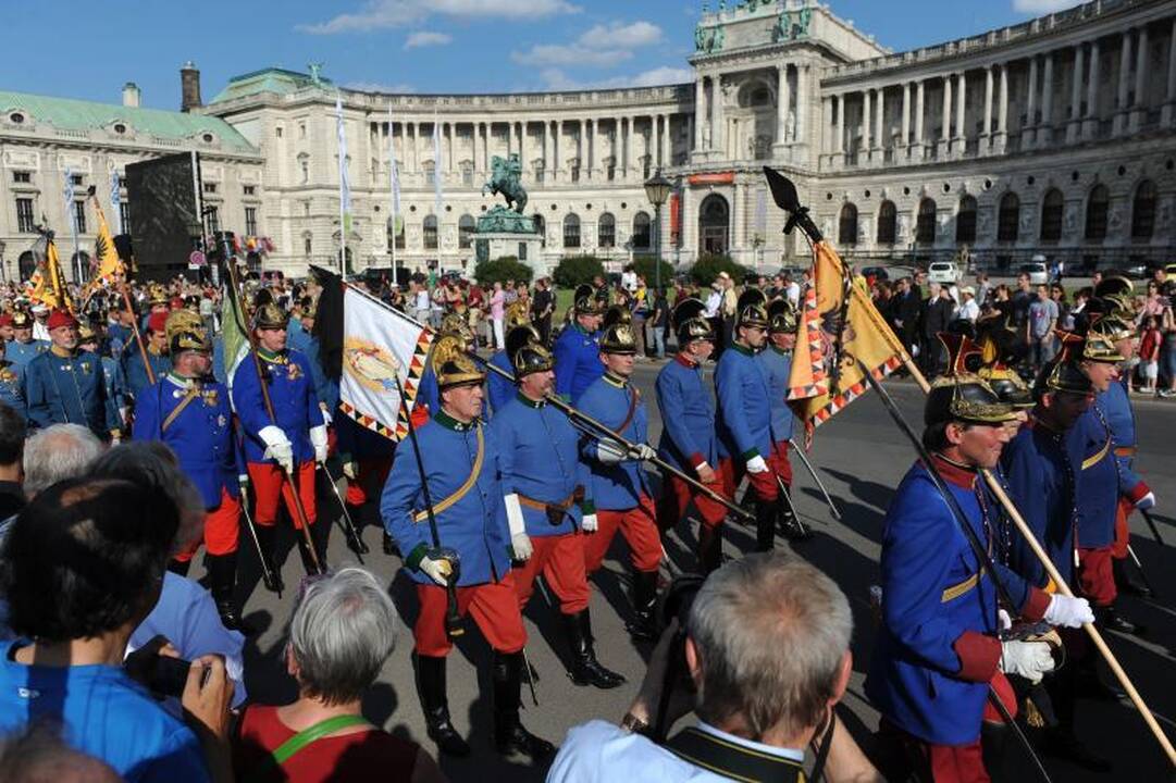 Palaidotas paskutinis Austrijos-Vengrijos imperatoriaus sūnaus