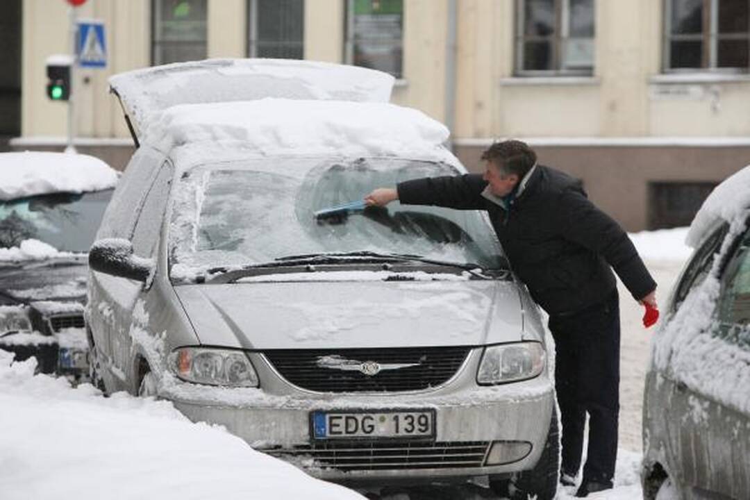 Orai Lietuvoje: vėl atšals, sekmadienį pasnigs (papildyta)