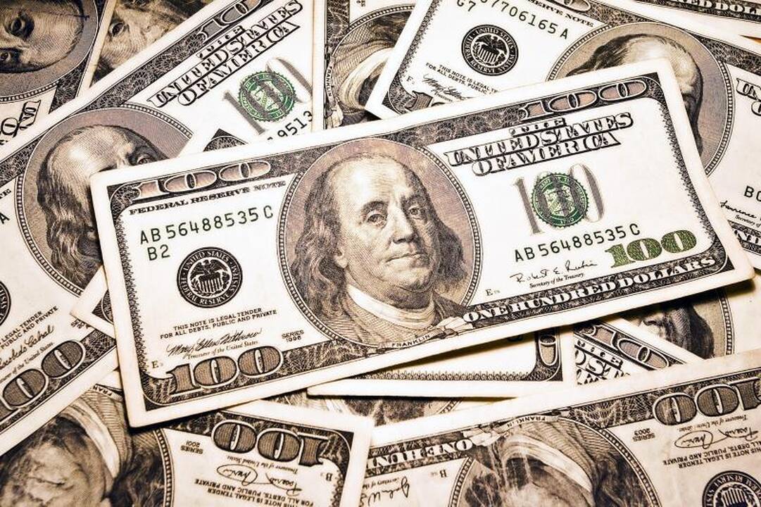 Laidojimo bendrovė sufalsifikavo antkapių už 2,4 mln. dolerių