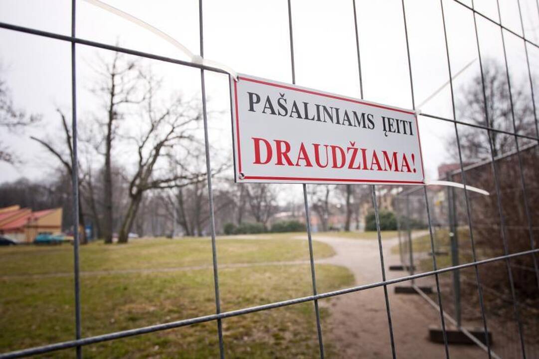 Sereikiškių parke - tinklų tiesimo darbai, archeologiniai kasinėjimai