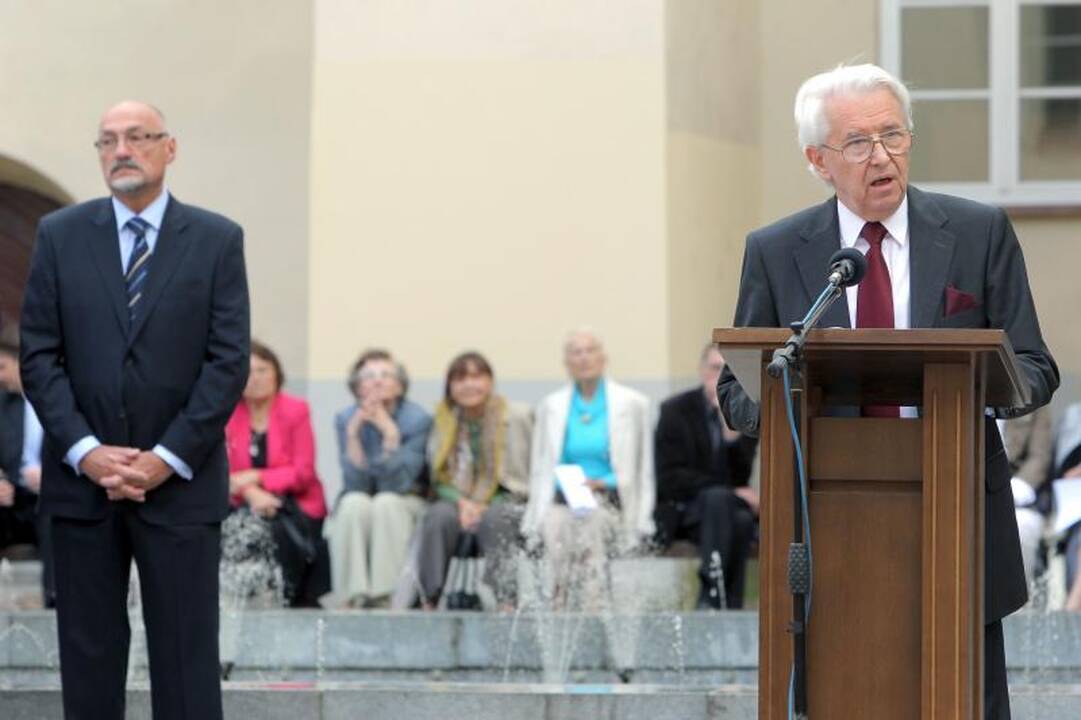 Č. Milošas - pasaulio pilietis, jungiantis lietuvių ir lenkų tautas 