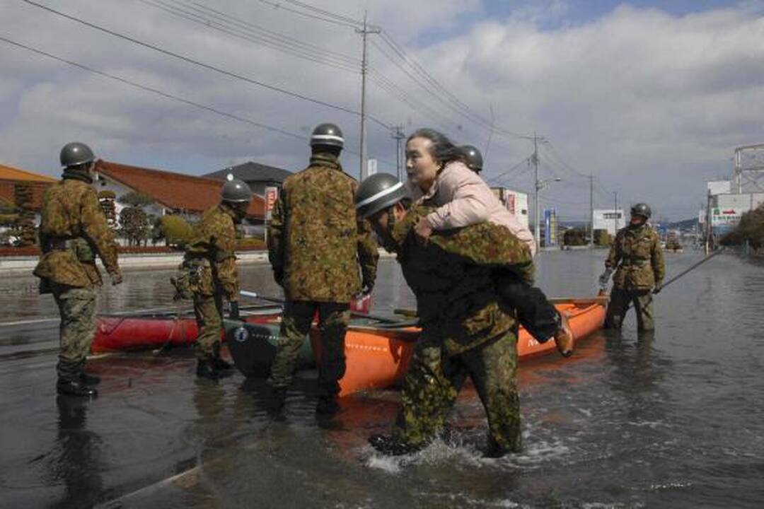 Japonijos AE per sprogimą reaktorius liko nepažeistas, dalijamas jodas 