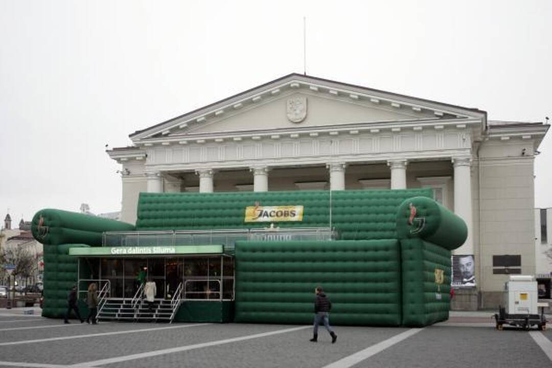 XXL sofa-muziejus jau laukia lankytojų (papildyta)