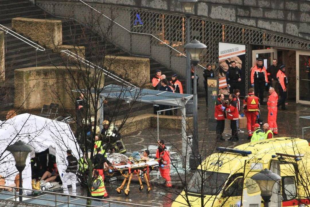 Belgijos miesto centre - mirtini sprogimai ir šūviai (atnaujinta)