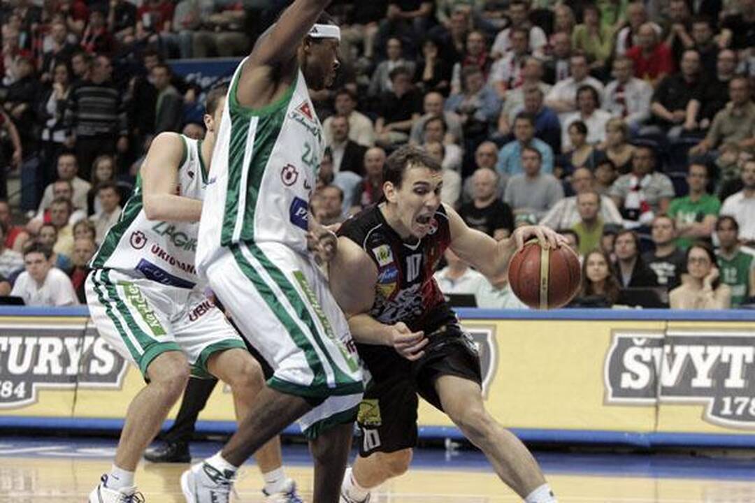 Galingai startavęs "Lietuvos rytas" įveikė "Žalgirį" 89:75 (papildyta)
