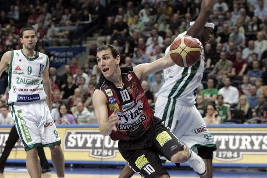 Galingai startavęs "Lietuvos rytas" įveikė "Žalgirį" 89:75 (papildyta)
