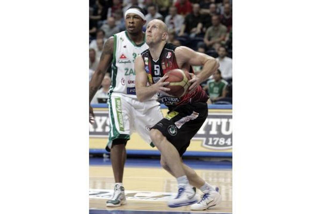 Galingai startavęs "Lietuvos rytas" įveikė "Žalgirį" 89:75 (papildyta)