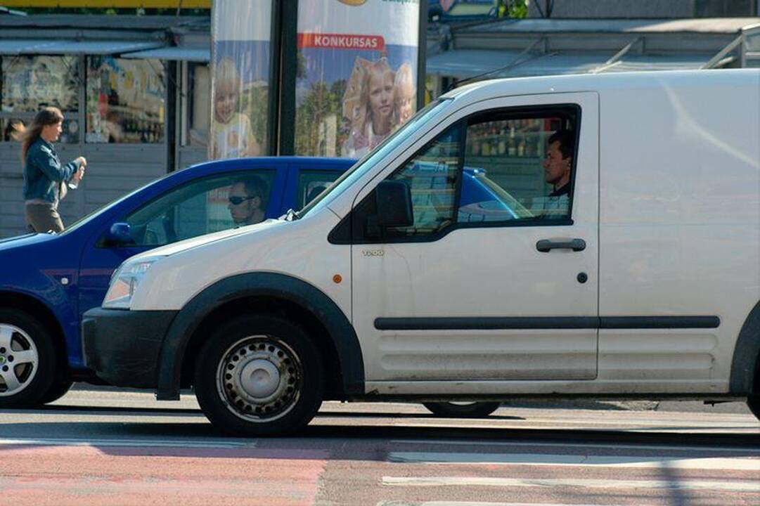 Vilniuje pėsčiųjų perėjoje partrenkta moksleivė