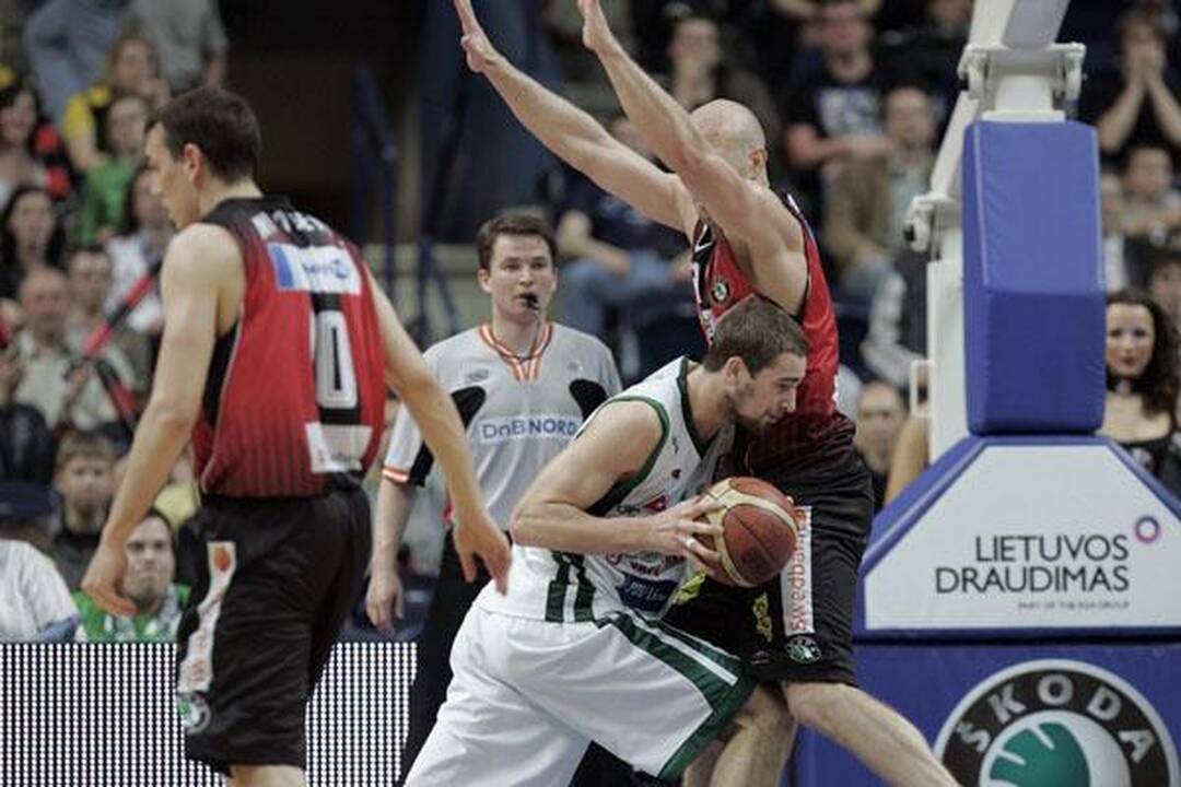 Galingai startavęs "Lietuvos rytas" įveikė "Žalgirį" 89:75 (papildyta)