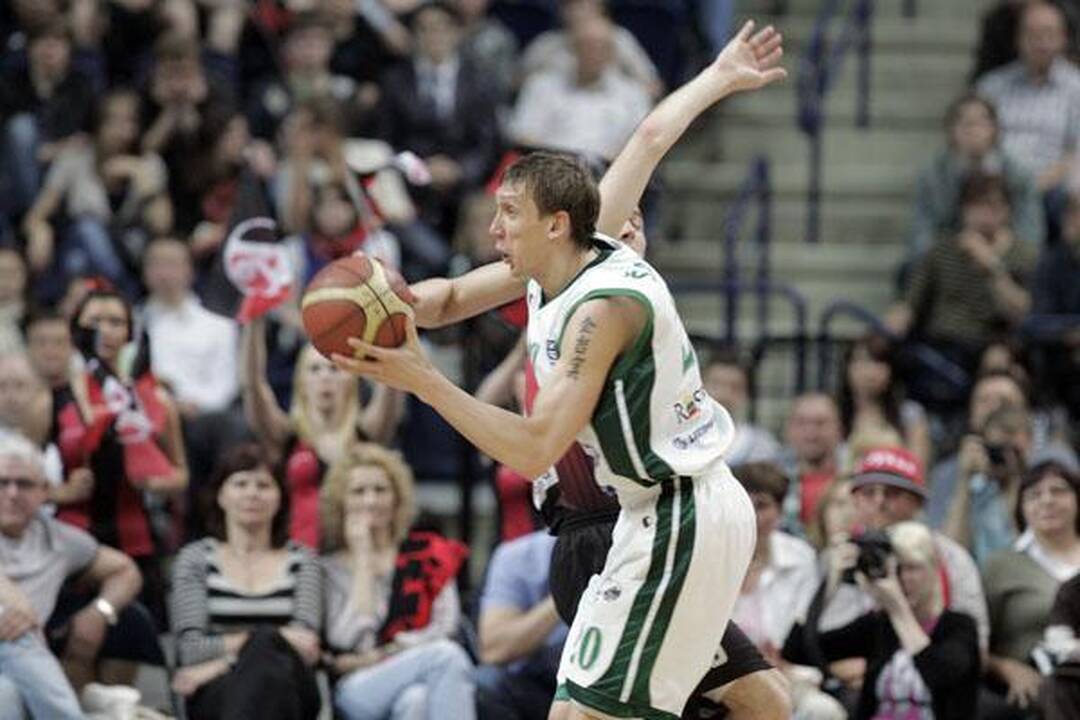 Galingai startavęs "Lietuvos rytas" įveikė "Žalgirį" 89:75 (papildyta)