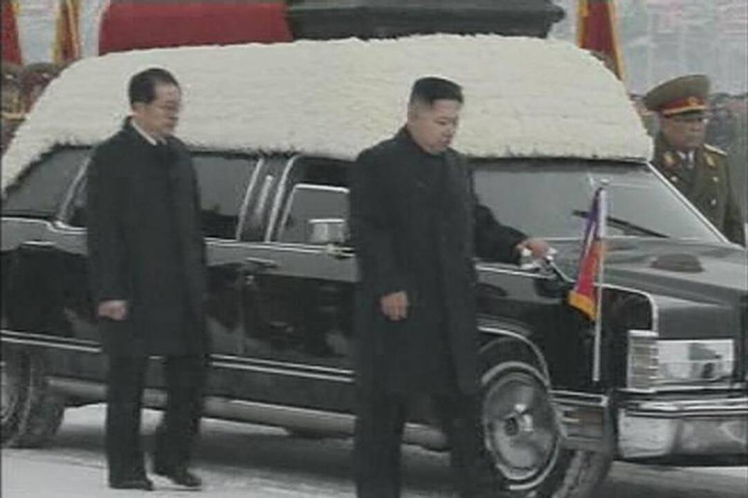 Šiaurės Korėjoje laidojamas Kim Jong Ilas