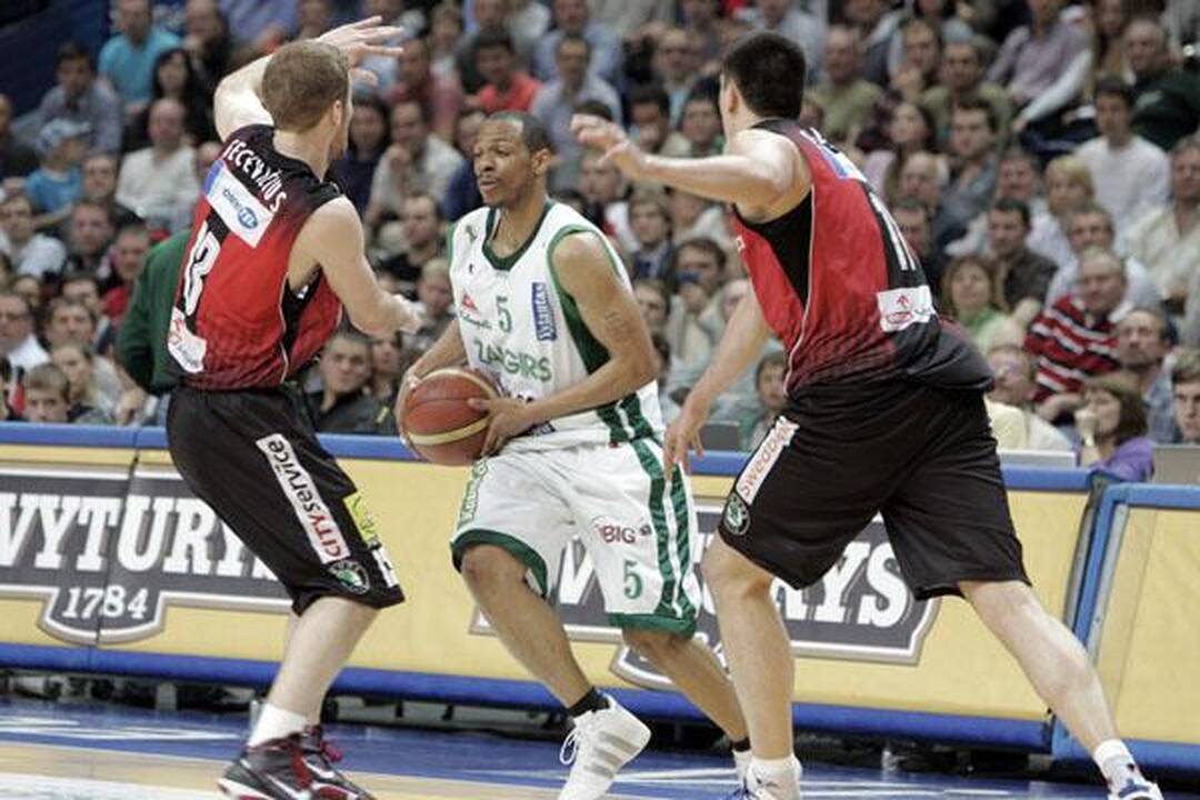 Galingai startavęs "Lietuvos rytas" įveikė "Žalgirį" 89:75 (papildyta)