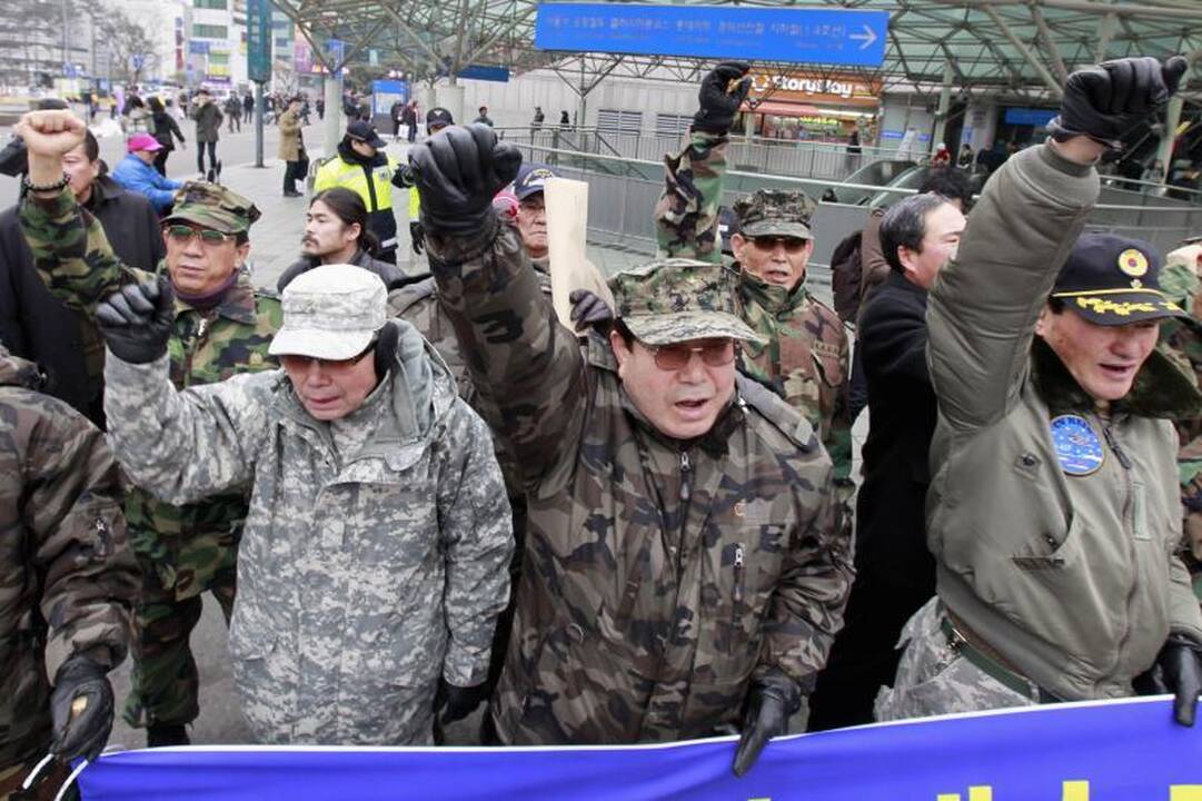 Šiaurės Korėjoje laidojamas Kim Jong Ilas
