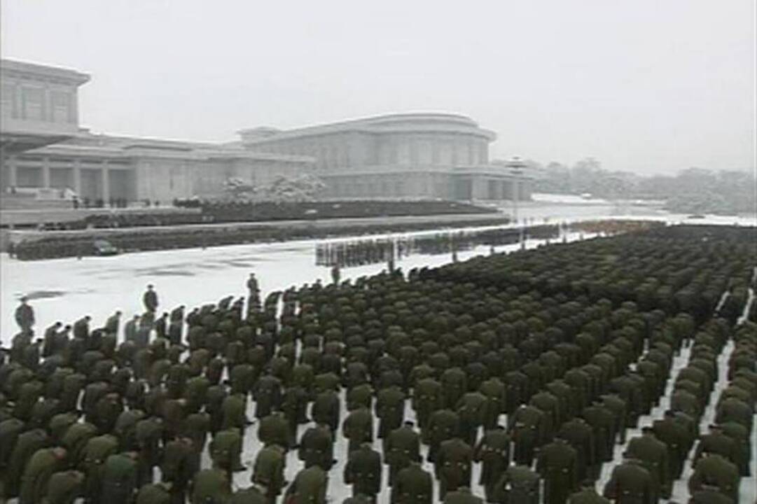Šiaurės Korėjoje laidojamas Kim Jong Ilas