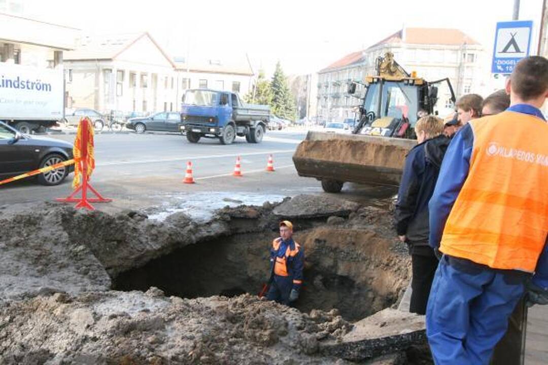 Vandentiekio avarija Minijos gatvėje sukėlė spūstis