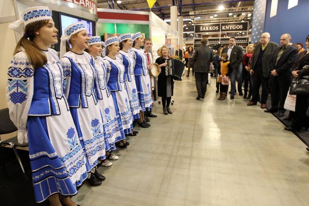 Prezidentė ir kultūros ministras atidarė 13-ąją Knygų mugę