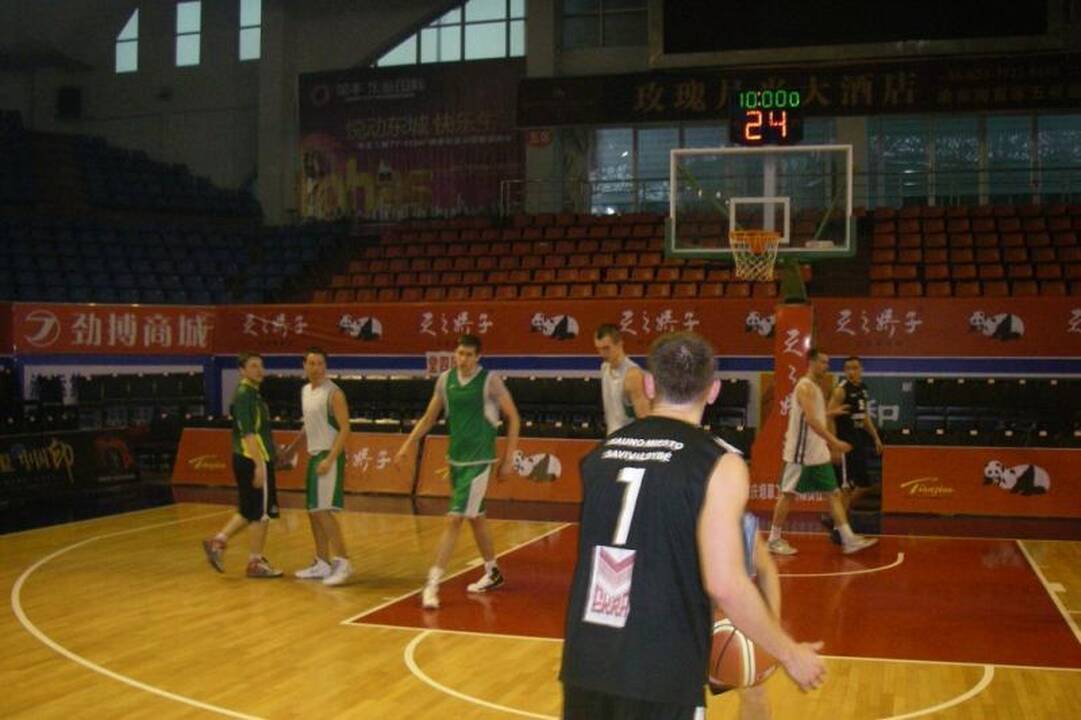 LSU  krepšininkai pradeda turnė po Kiniją