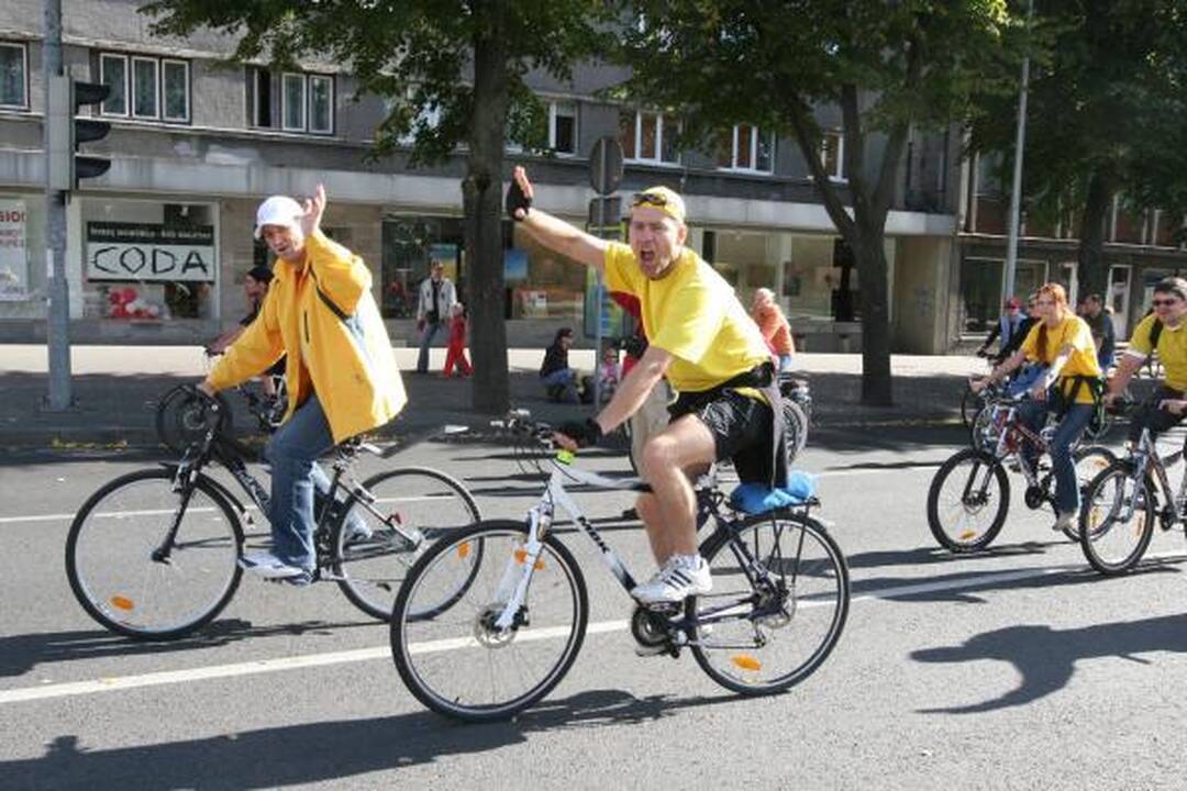 Dviračių skambučiai išjudino Klaipėdą
