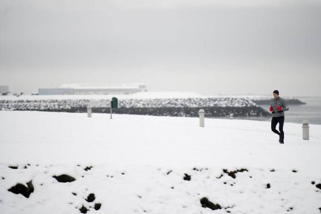 Islandija savaitgalį netikėtai sulaukė sniego