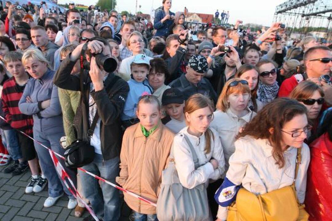 Laivų paradas: fiesta su trenksmais